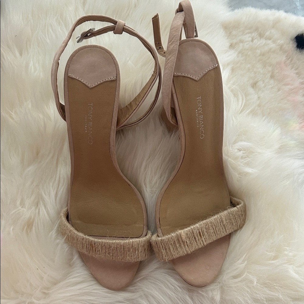 Tony Bianco REVOLVE Beige Heeled Sandals Sz 7